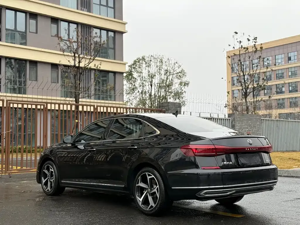 Volkswagen Passat — фото 3