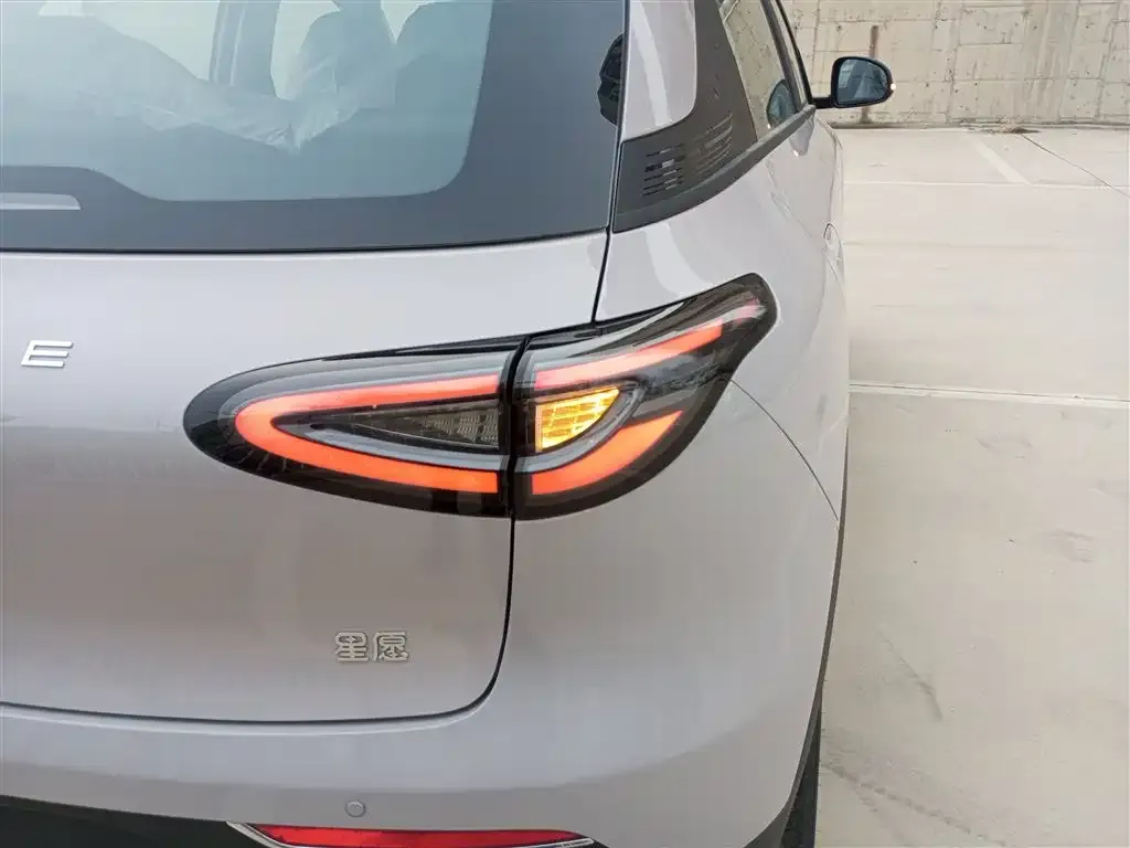 Geely Starburst — фото 2