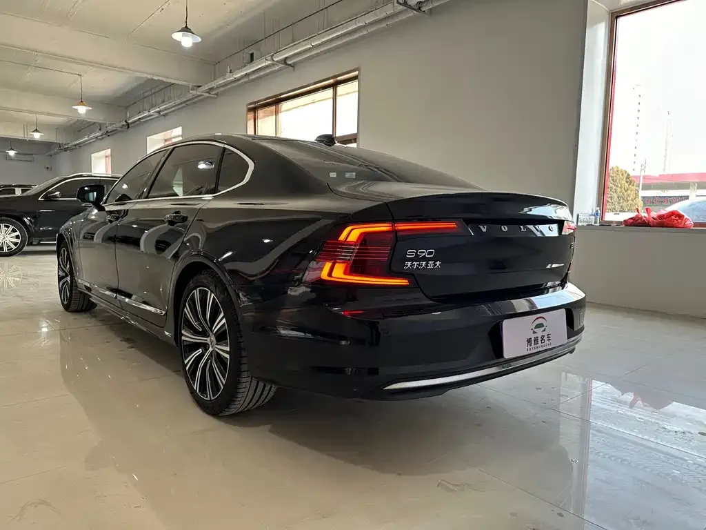 Volvo S90 — фото 2