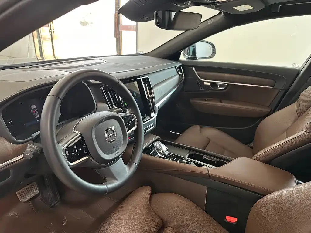 Volvo S90 — фото 8