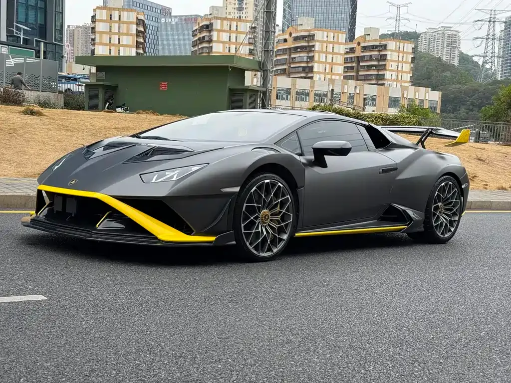 Lamborghini Huracan — фото 1