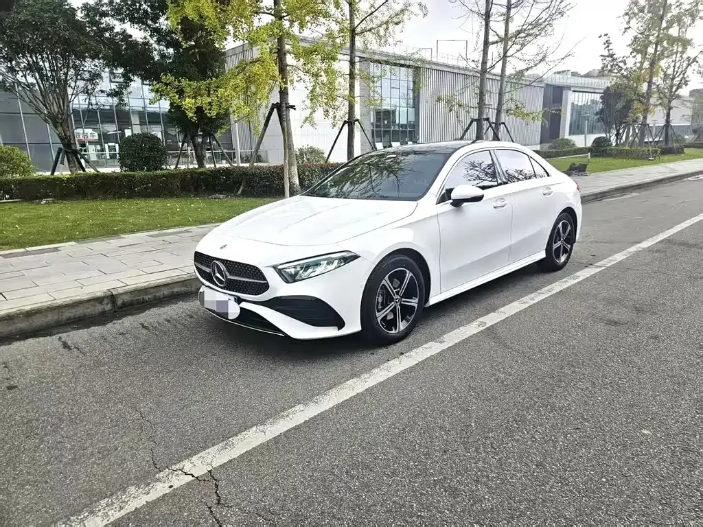 Mercedes-Benz A-Class — фото 1