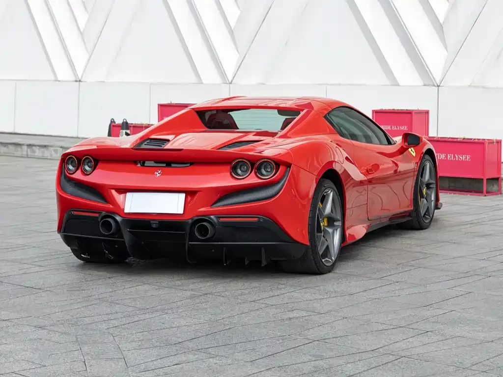 Ferrari F8 — фото 7