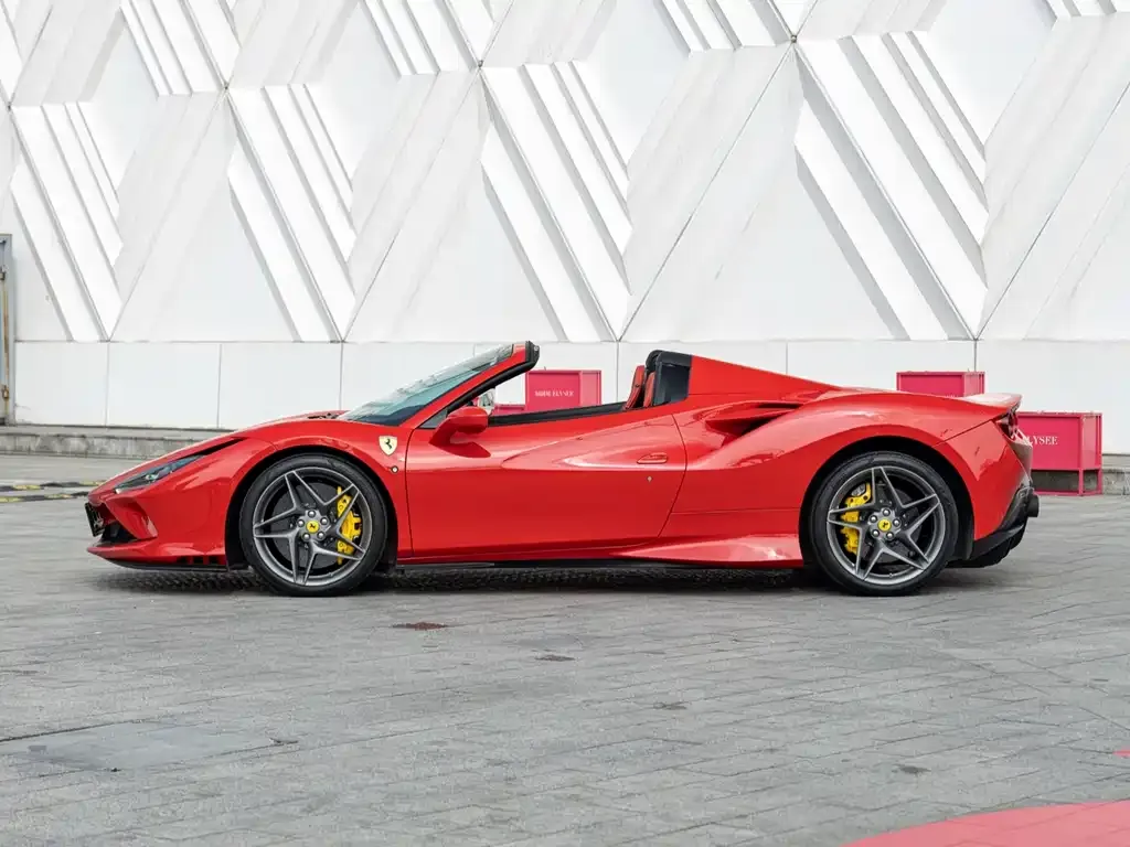 Ferrari F8 — фото 9