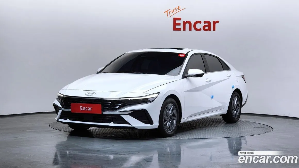 Hyundai AVANTE — фото 1