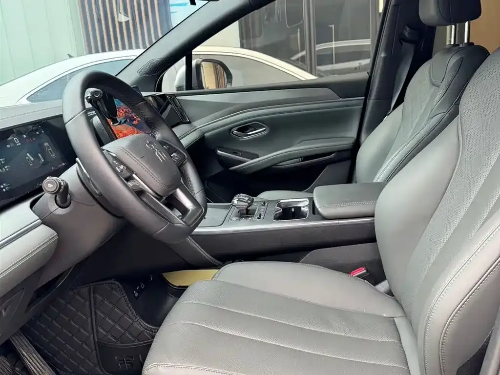 BYD L DM-i — фото 2