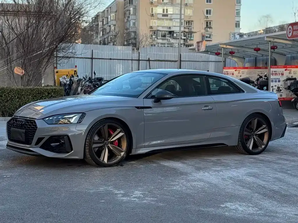 Audi RS 5 — фото 1