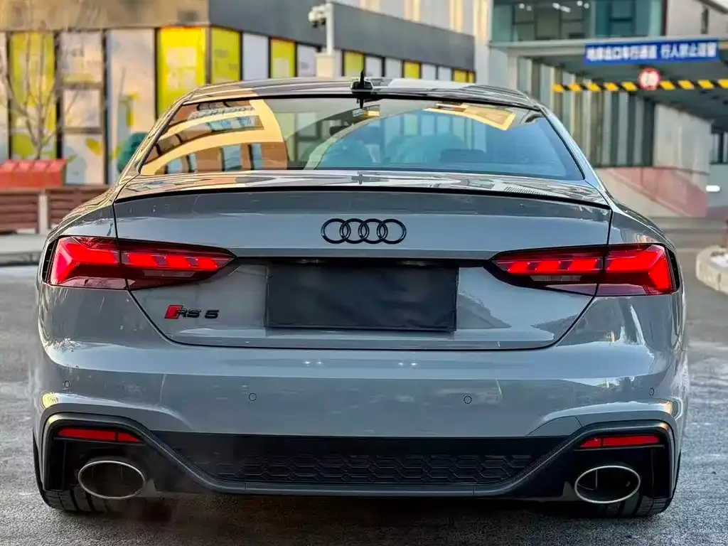 Audi RS 5 — фото 10