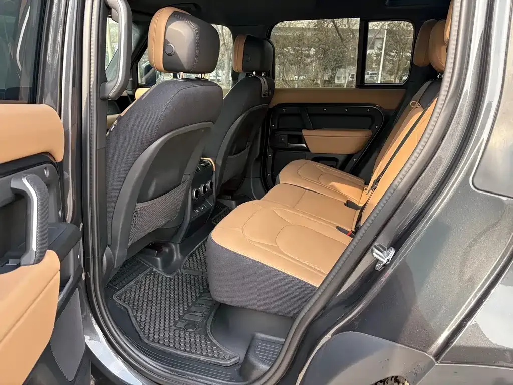 Land Rover Defender — фото 2
