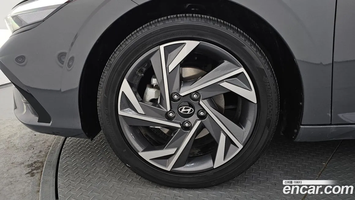 Hyundai AVANTE — фото 4