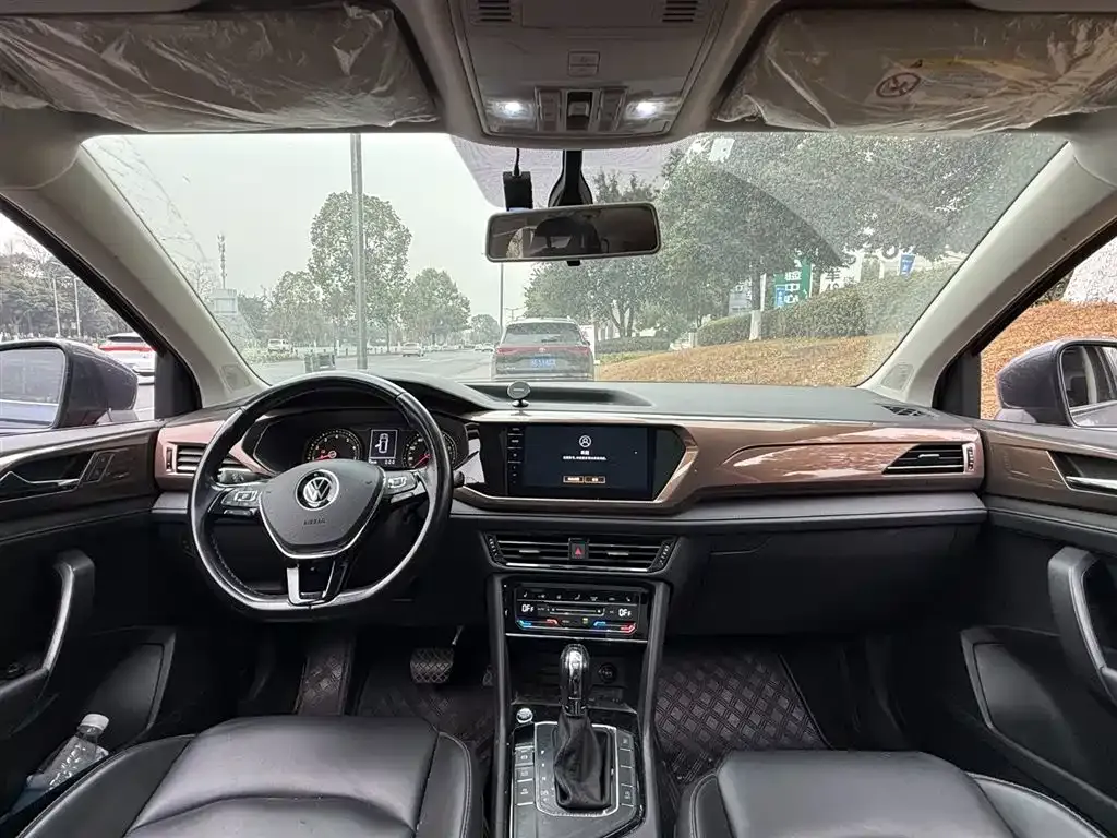 Volkswagen Tharu — фото 6