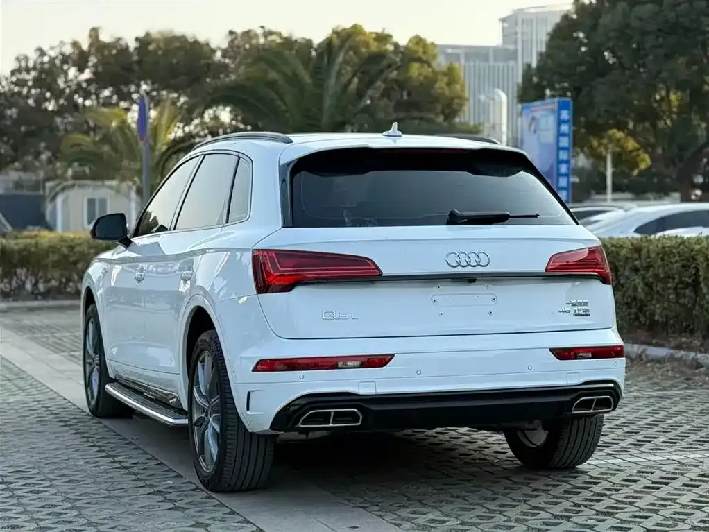 Audi Q5L — фото 7