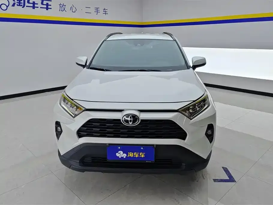 Toyota RAV4 — фото 6