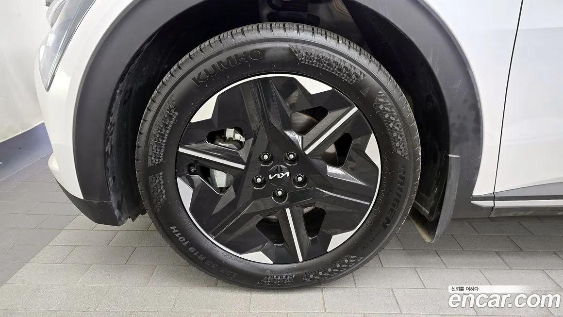 Kia EV6 — фото 6