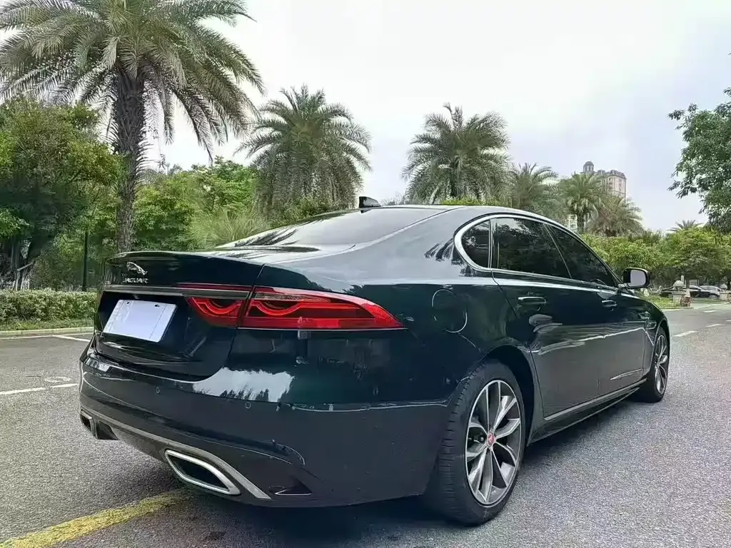 Jaguar XFL — фото 6