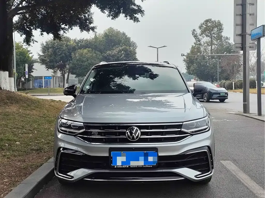 Volkswagen Tiguan X — фото 9