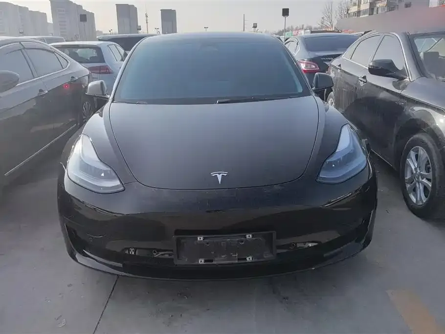 Tesla Model 3 — фото 5