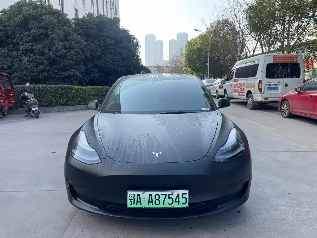 Tesla Model 3 — фото 6