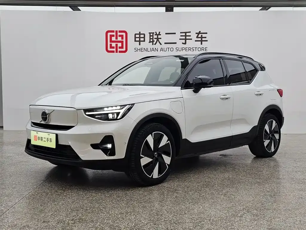 Volvo XC40 NEV — фото 1