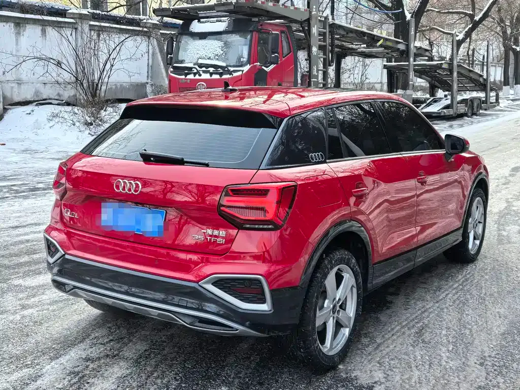 Audi Q2L — фото 6