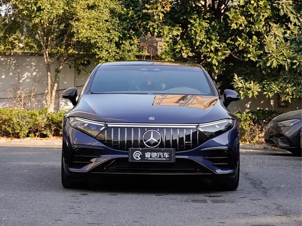 Mercedes-Benz EQS AMG — фото 4