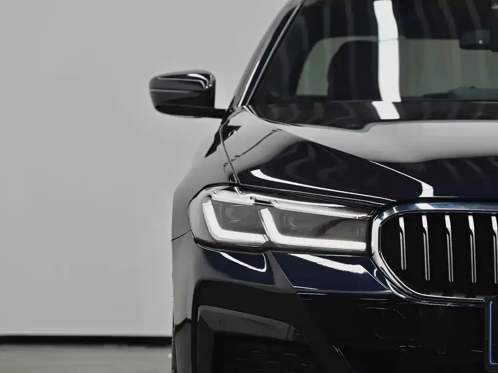BMW 5 Series — фото 5
