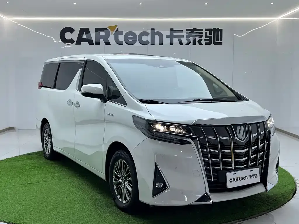 Toyota Alphard — фото 7