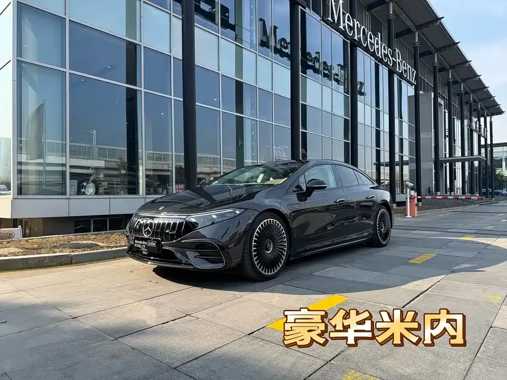 Mercedes-Benz EQS AMG — фото 1