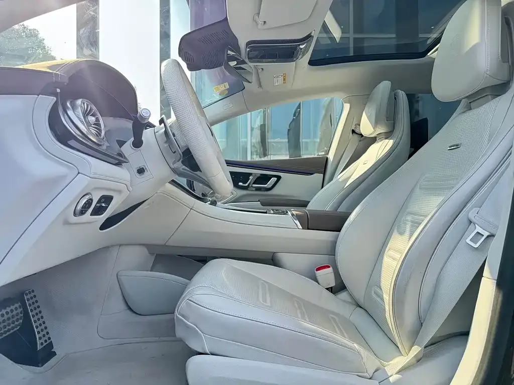 Mercedes-Benz EQS AMG — фото 5