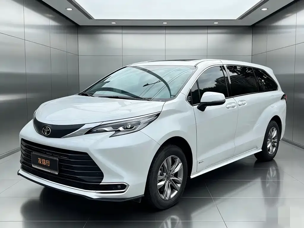 Toyota Sienna — фото 1