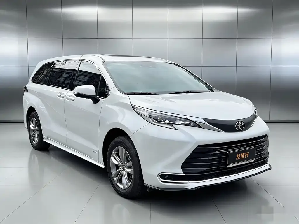 Toyota Sienna — фото 5