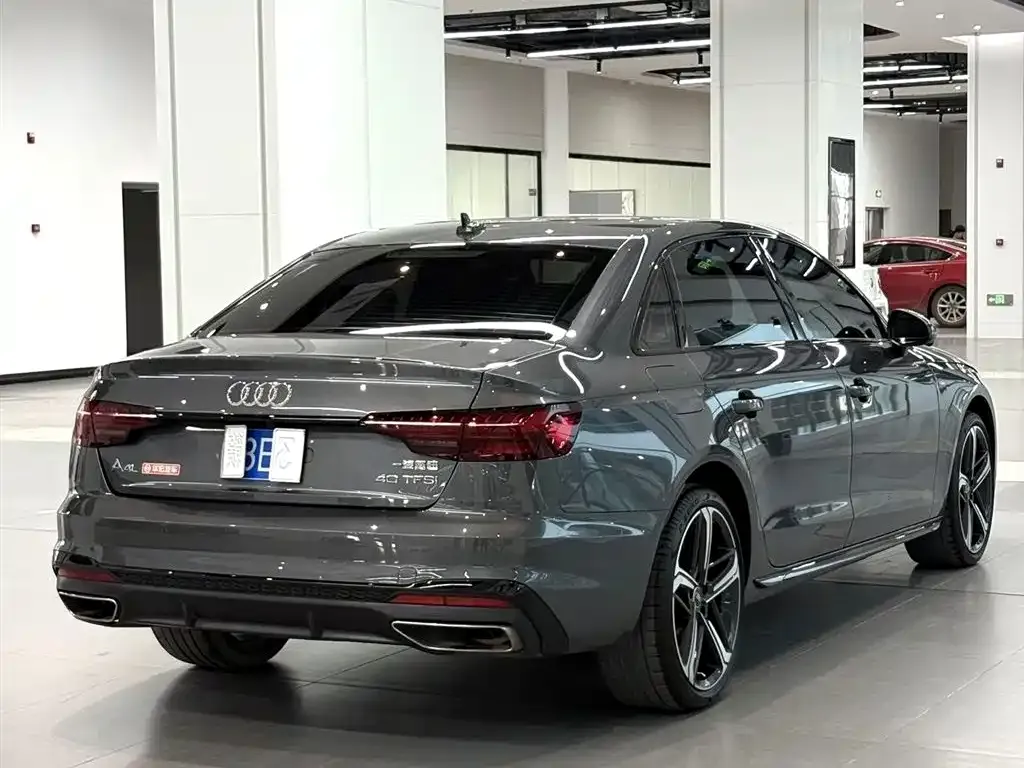 Audi A4L — фото 8