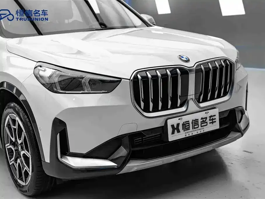BMW X1 — фото 5