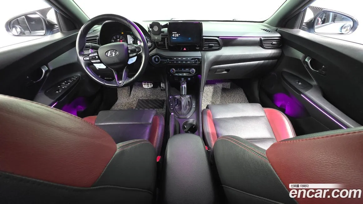 Hyundai Veloster — фото 5