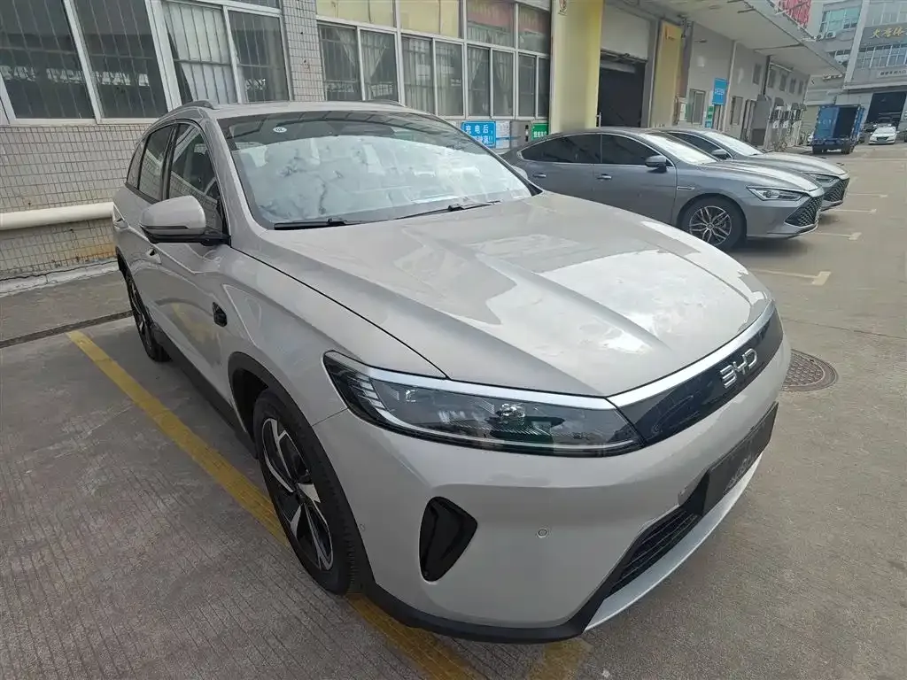 BYD Seal 05 DM-i — фото 8