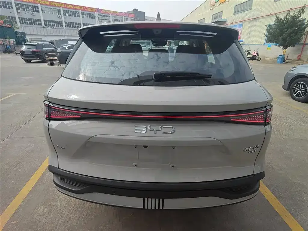 BYD Seal 05 DM-i — фото 10