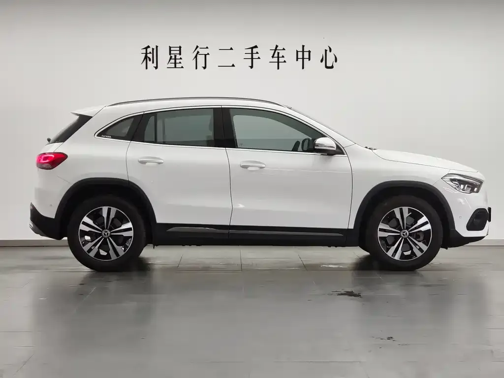Mercedes-Benz GLA — фото 5