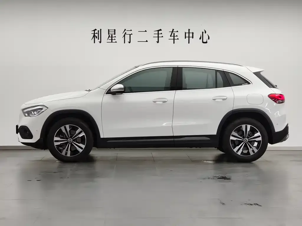 Mercedes-Benz GLA — фото 7