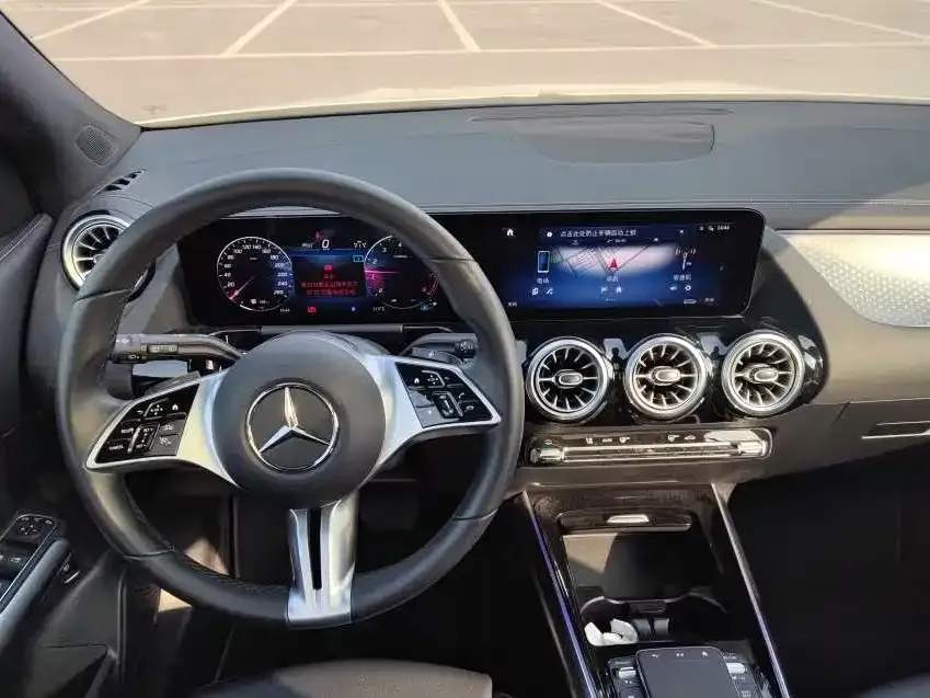 Mercedes-Benz GLA — фото 9