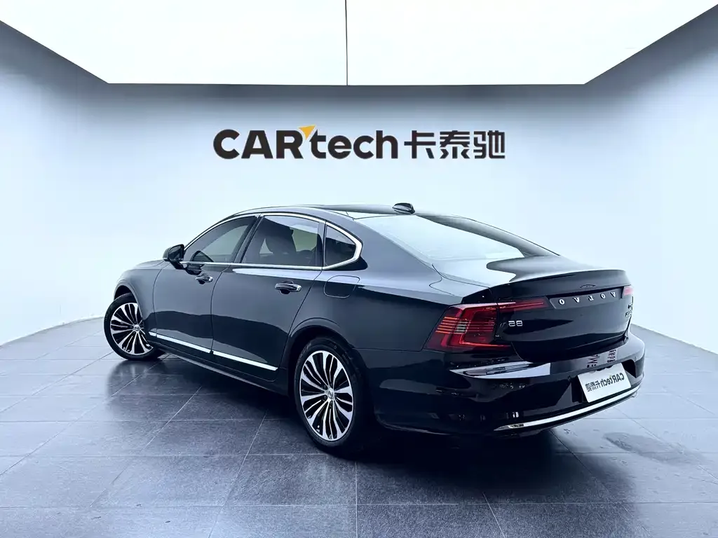 Volvo S90 — фото 10