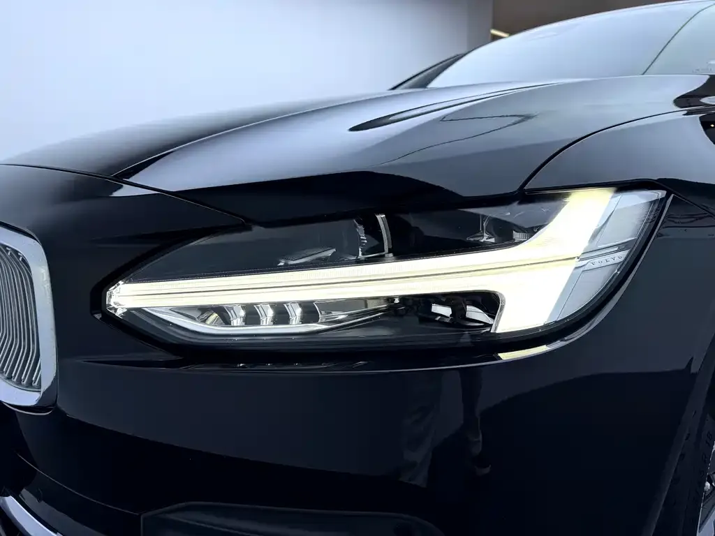 Volvo S90 — фото 4