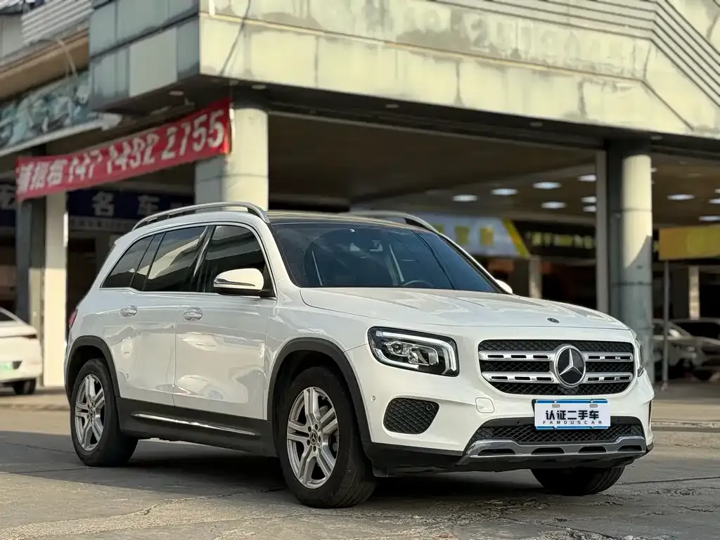 Mercedes-Benz GLB — фото 10