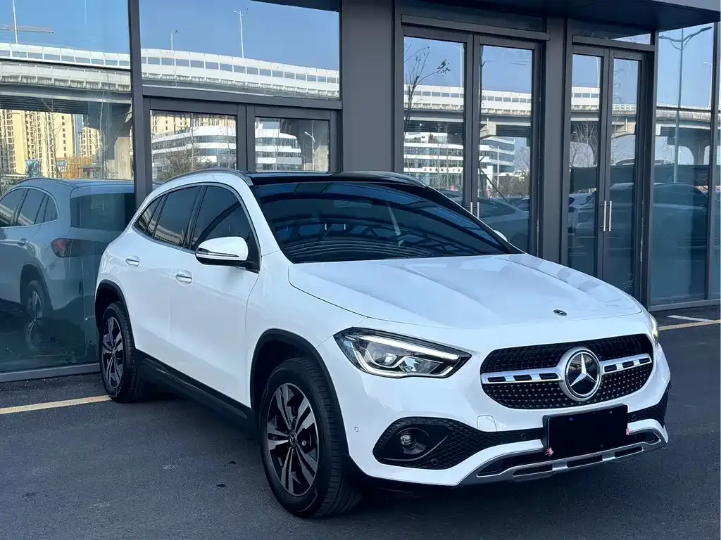 Mercedes-Benz GLA — фото 6