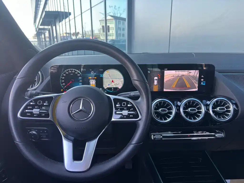 Mercedes-Benz GLA — фото 9