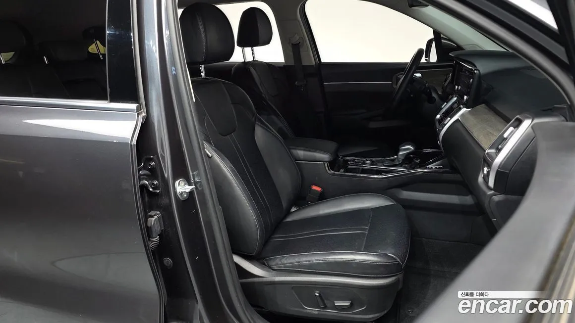 Kia Sorento — фото 6