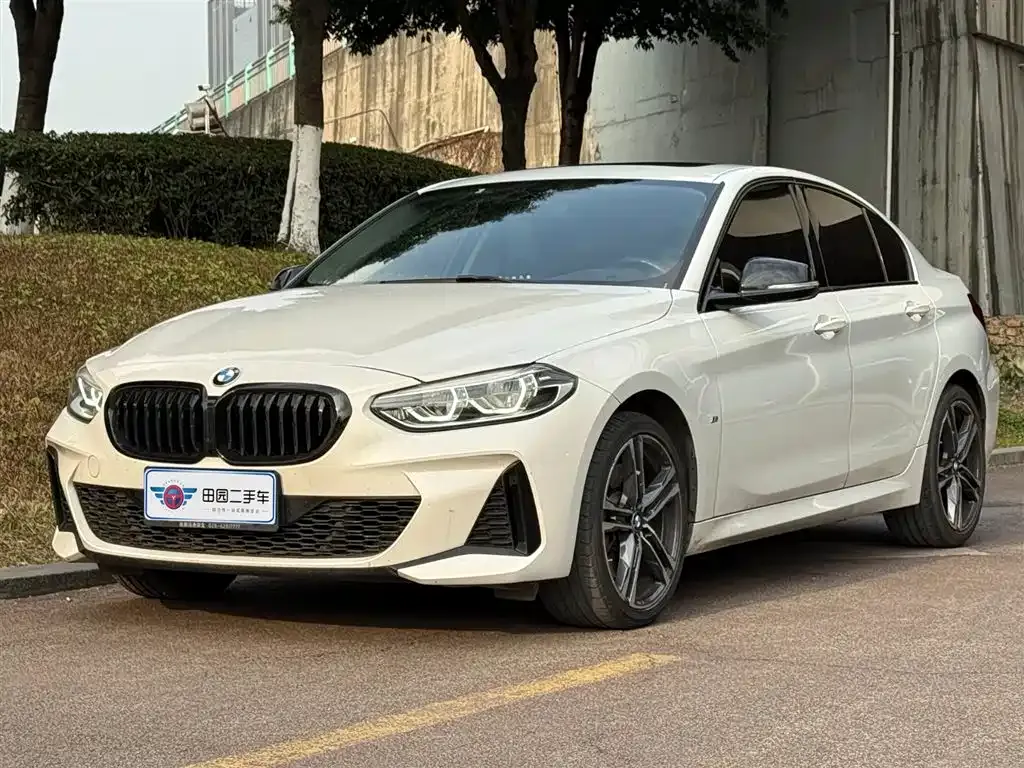 BMW 1 Series — фото 1