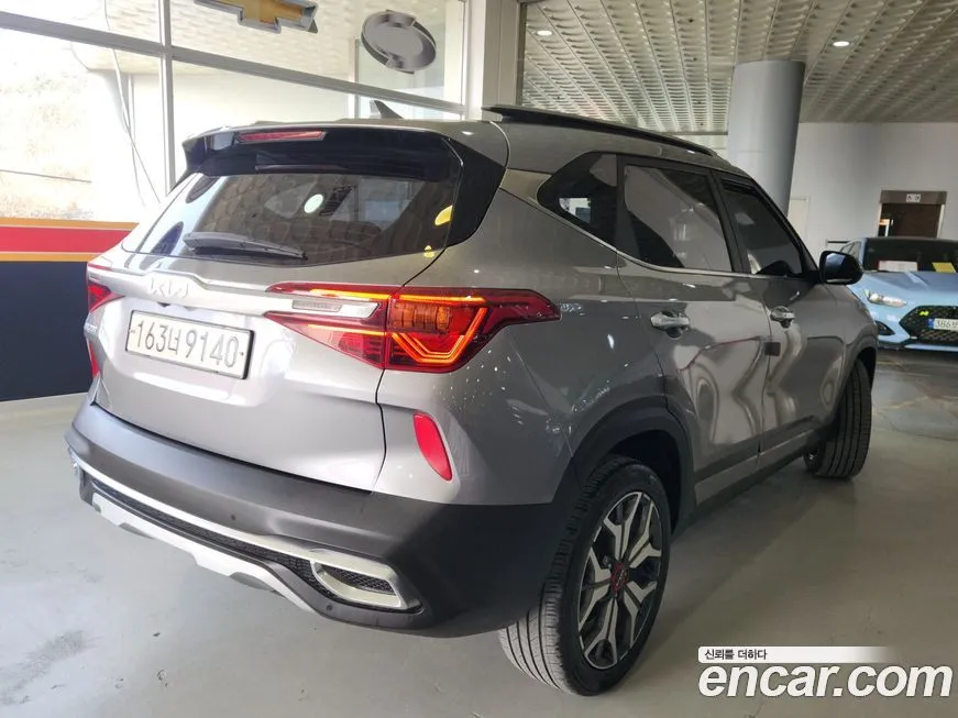 Kia Seltos — фото 3