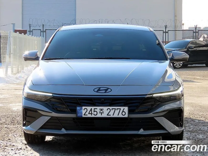 Hyundai AVANTE — фото 1