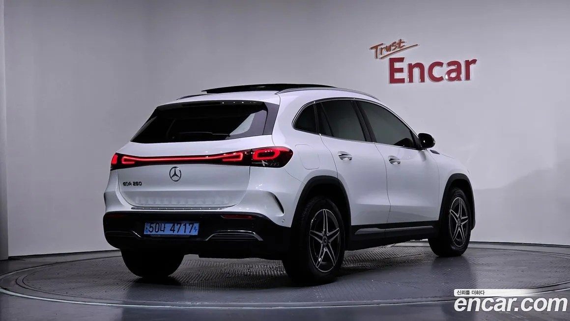 Mercedes-Benz EQA — фото 2