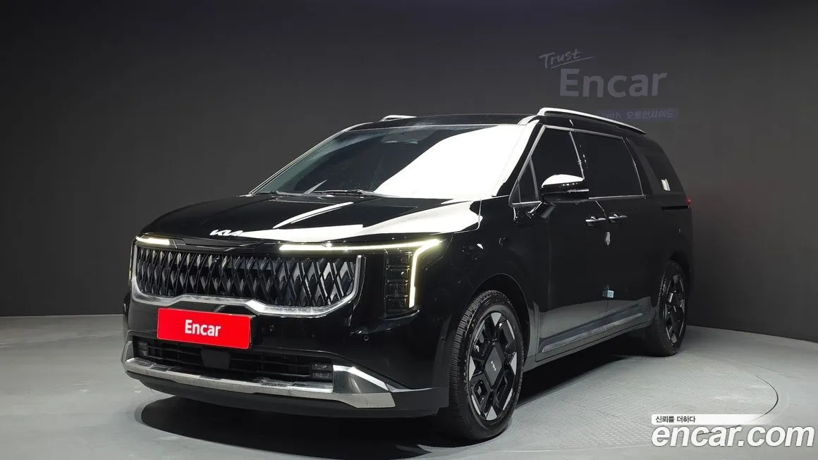 Kia Carnival — фото 1